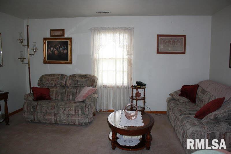 2935 Norton Road Sandoval, IL 62882 - Photo 6 of 14