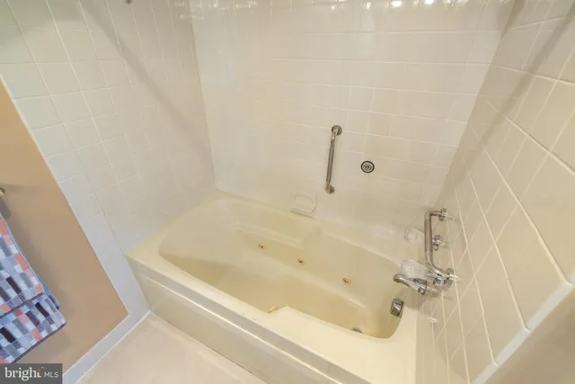 $1,800 | 5213 Le Parc Drive, Unit 4, Wilmington, DE 19809