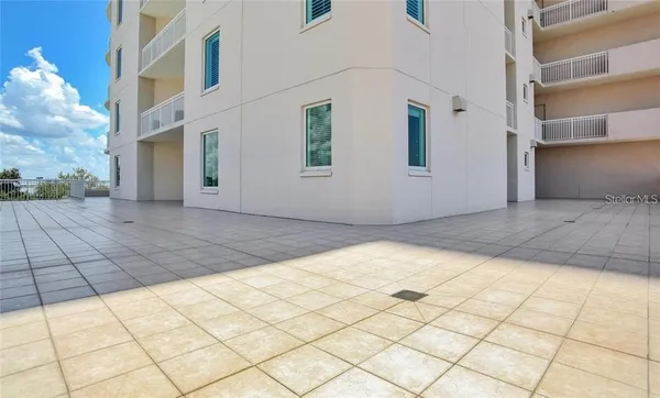 $7,900 | 3507 Bayshore Boulevard, Unit 303, Tampa, FL 33629