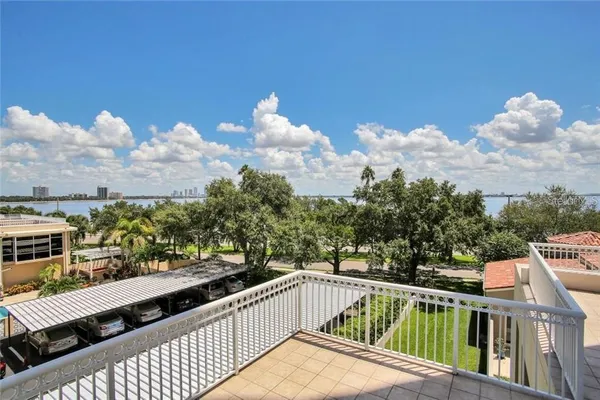 $7,900 | 3507 Bayshore Boulevard, Unit 303, Tampa, FL 33629