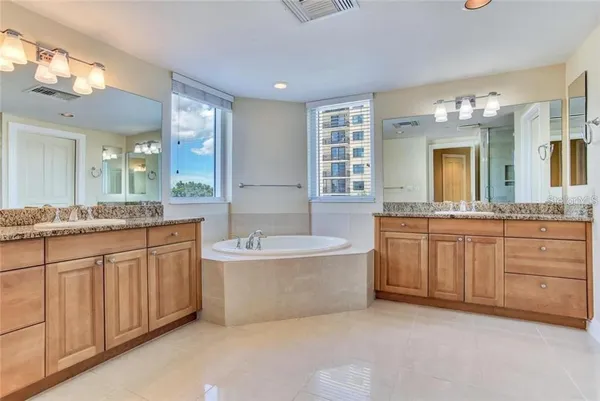 $7,900 | 3507 Bayshore Boulevard, Unit 303, Tampa, FL 33629