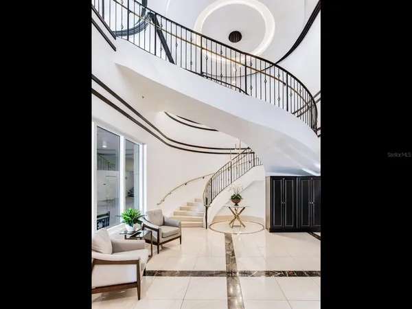 $7,900 | 3507 Bayshore Boulevard, Unit 303, Tampa, FL 33629