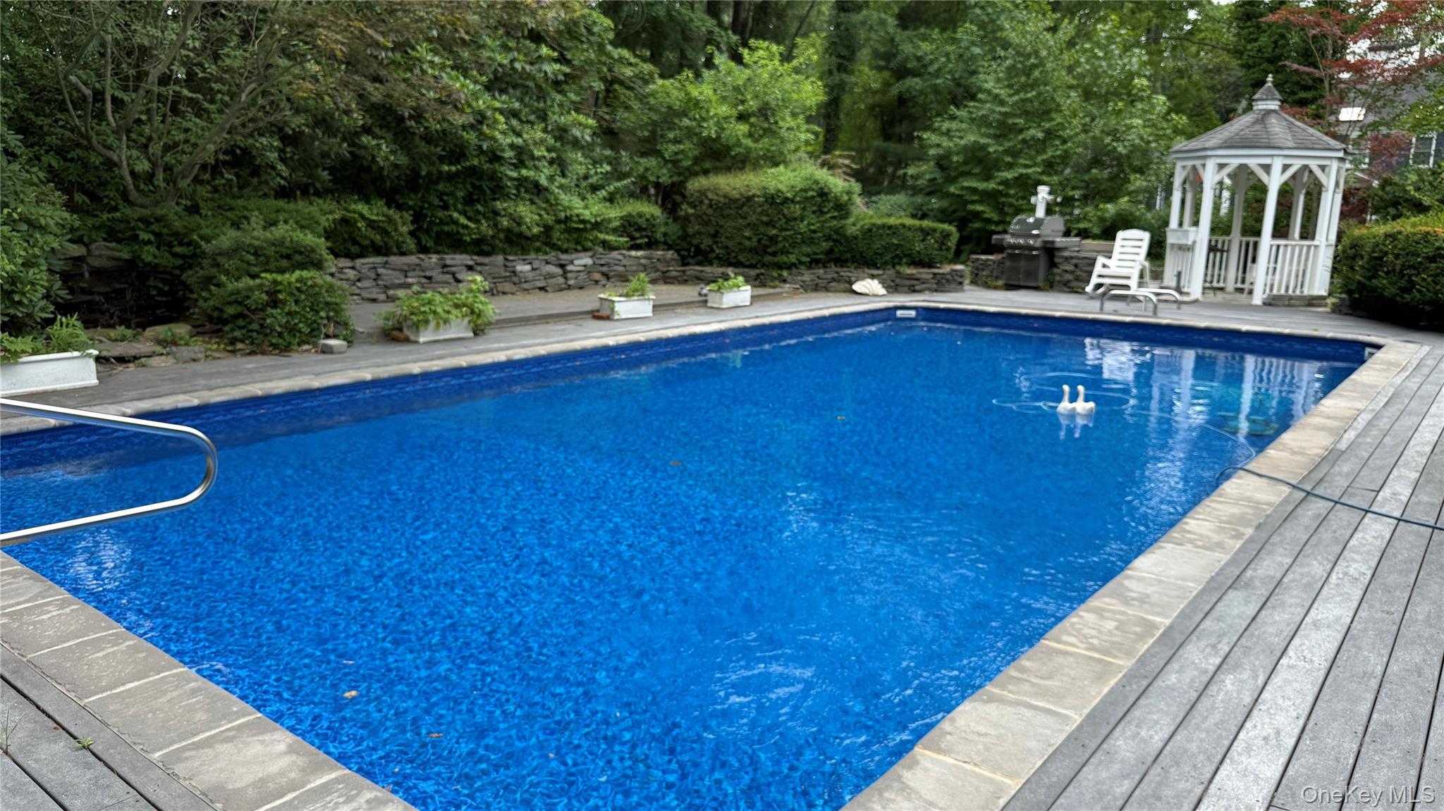 2 3 Pond Road Smithtown, NY 11787 - Photo 26 of 40