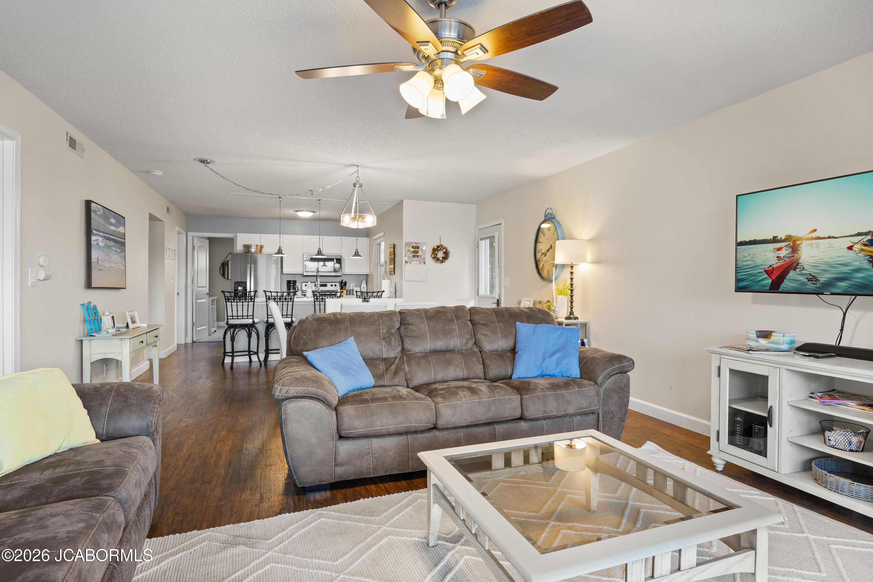 6005 Baydy Peak Road, Unit 401 Osage Beach, MO 65065 - Photo 8 of 34 6005 Baydy Peak Rd #401 (9)