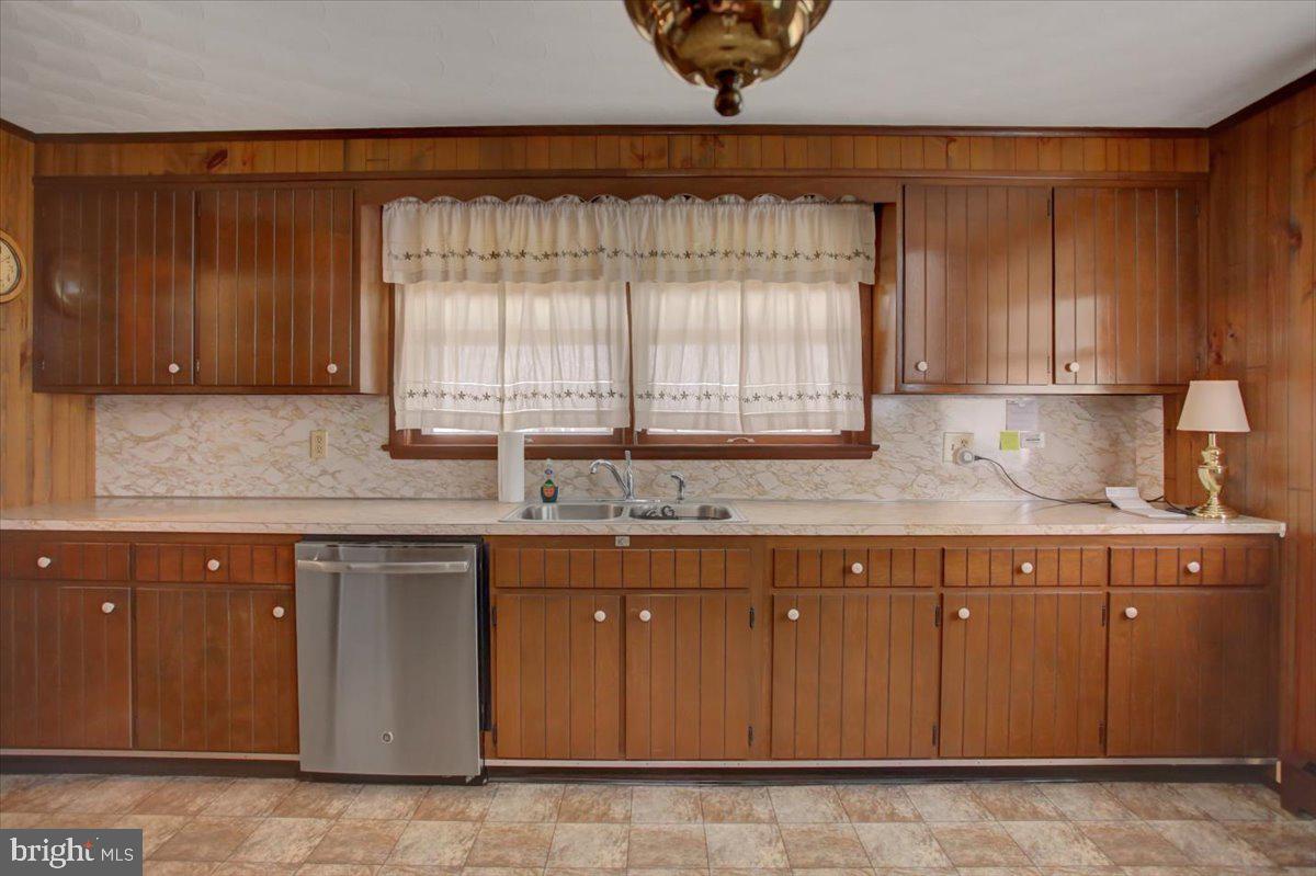 3367 Coseytown Road Greencastle, PA 17225 - Photo 21 of 83 Kitchen