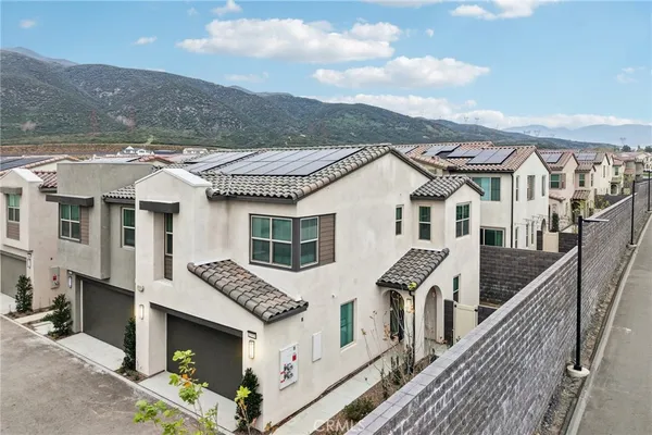 $565,990 | 15909 Blue Copper Way, Fontana, CA 92336