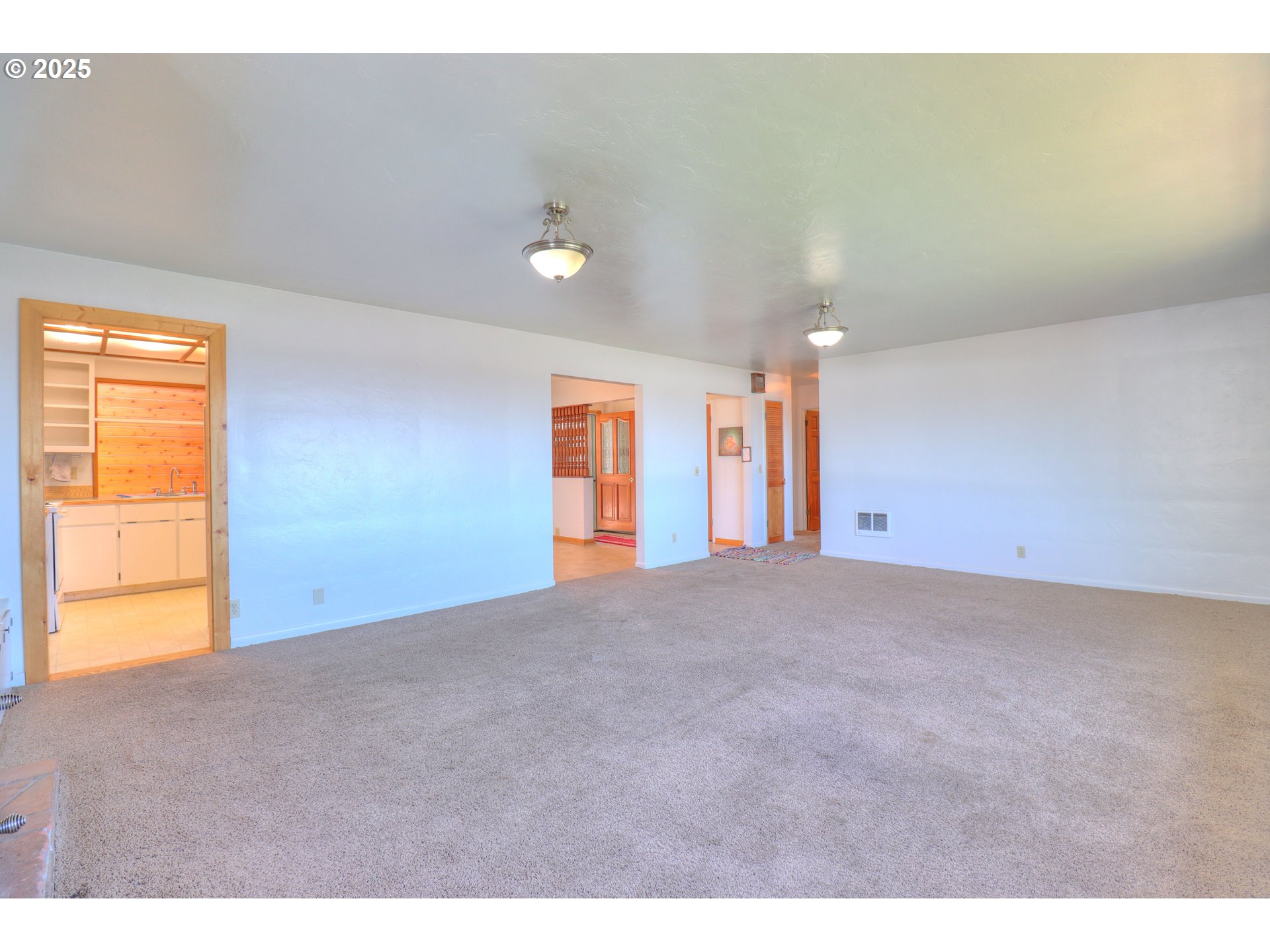29832 Mary Street Gold Beach, OR 97444 - Photo 13 of 37 Living Room