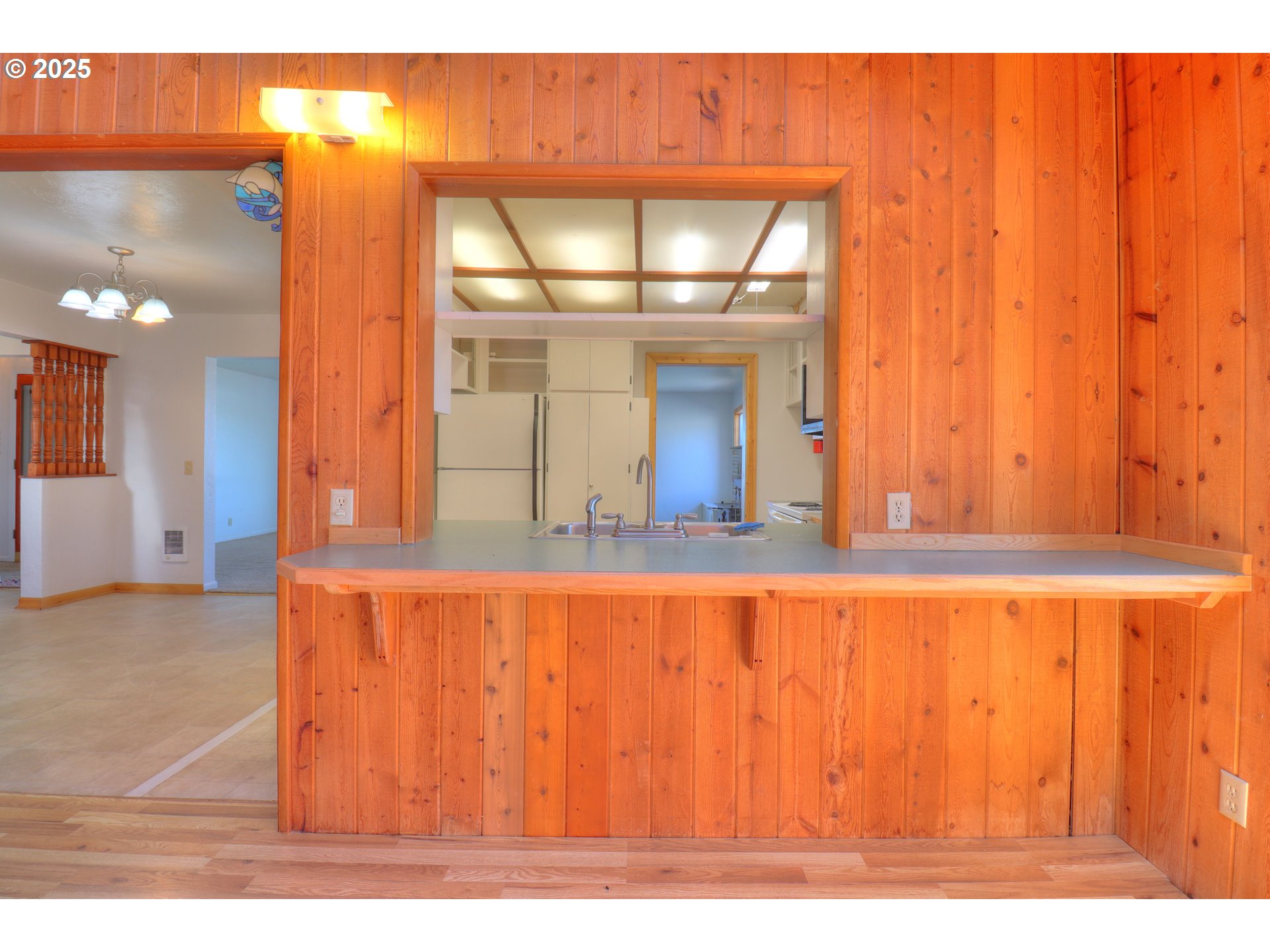 29832 Mary Street Gold Beach, OR 97444 - Photo 17 of 37 Dining Area