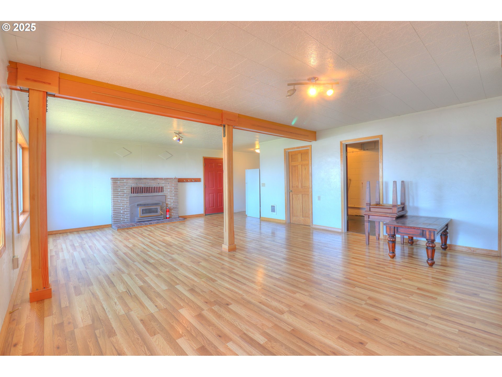 29832 Mary Street Gold Beach, OR 97444 - Photo 26 of 37 Living Room