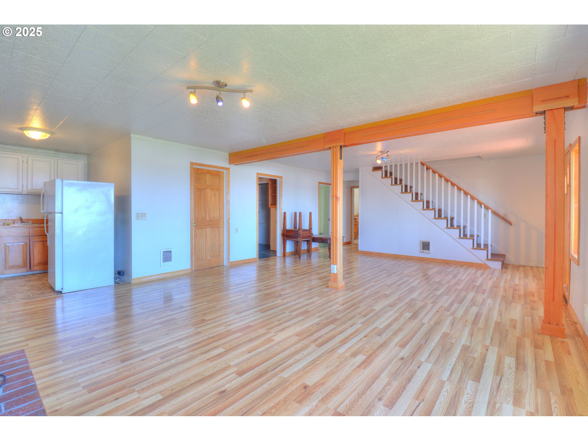 29832 Mary Street Gold Beach, OR 97444 - Photo 27 of 37 Living Room
