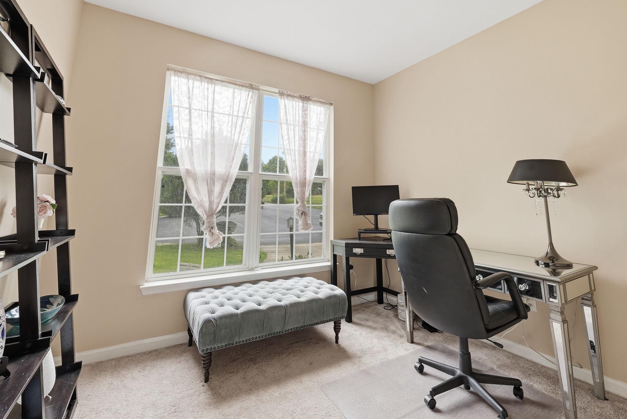 6451 South Trotter Road Columbia, MD 21044 - Photo 11 of 31 Main level office/bedroom