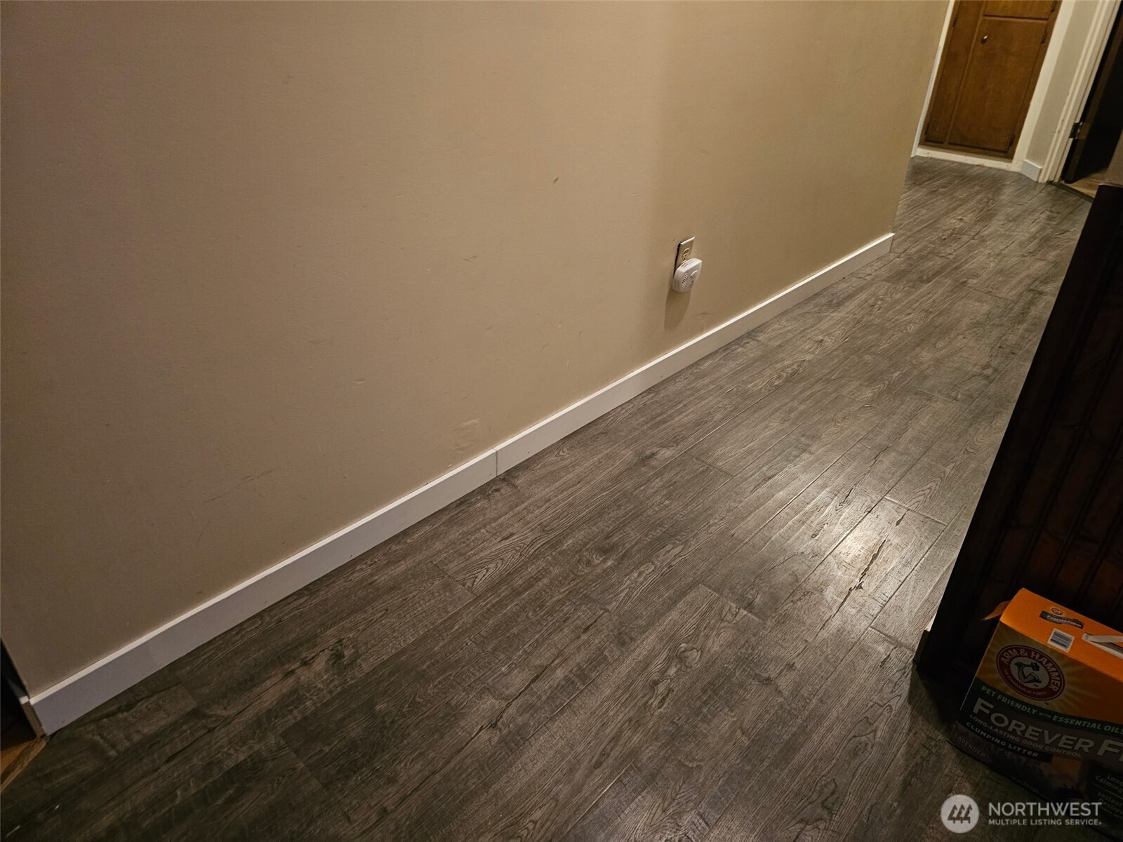 526 Greenwood Loop Road Kettle Falls, WA 99141 - Photo 12 of 35 a view of a room