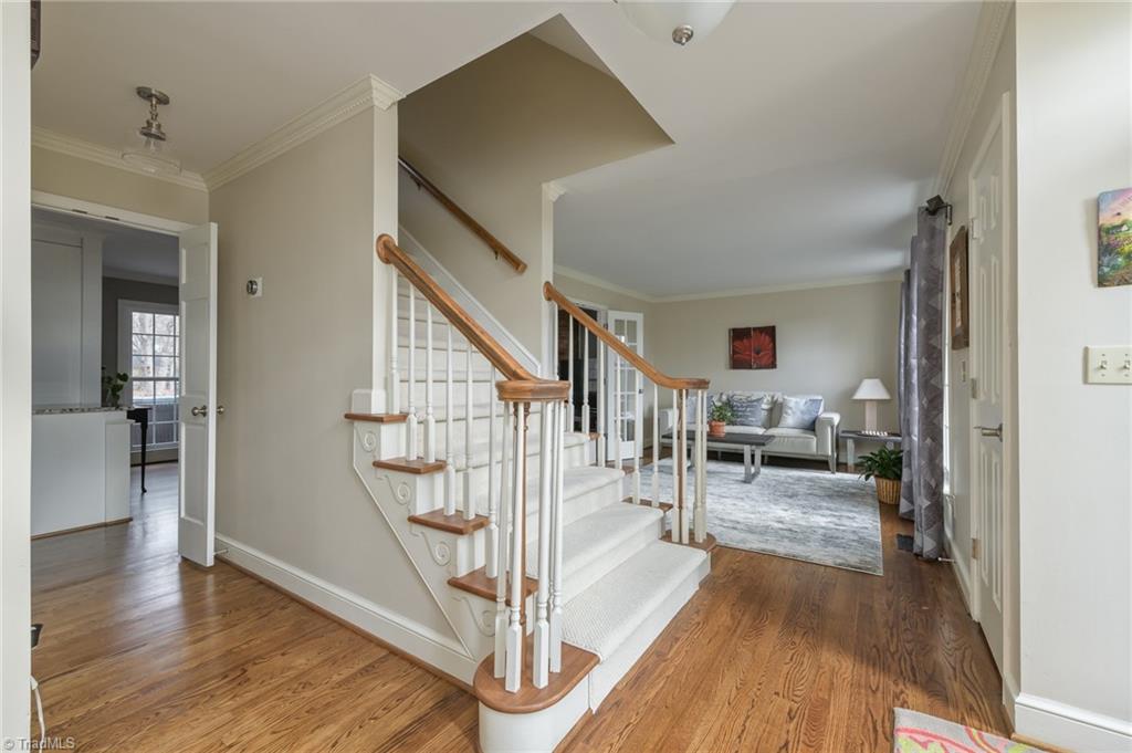 5425 Kingsbridge Road Winston-Salem, NC 27103 - Photo 2 of 32 Gallery Image 2