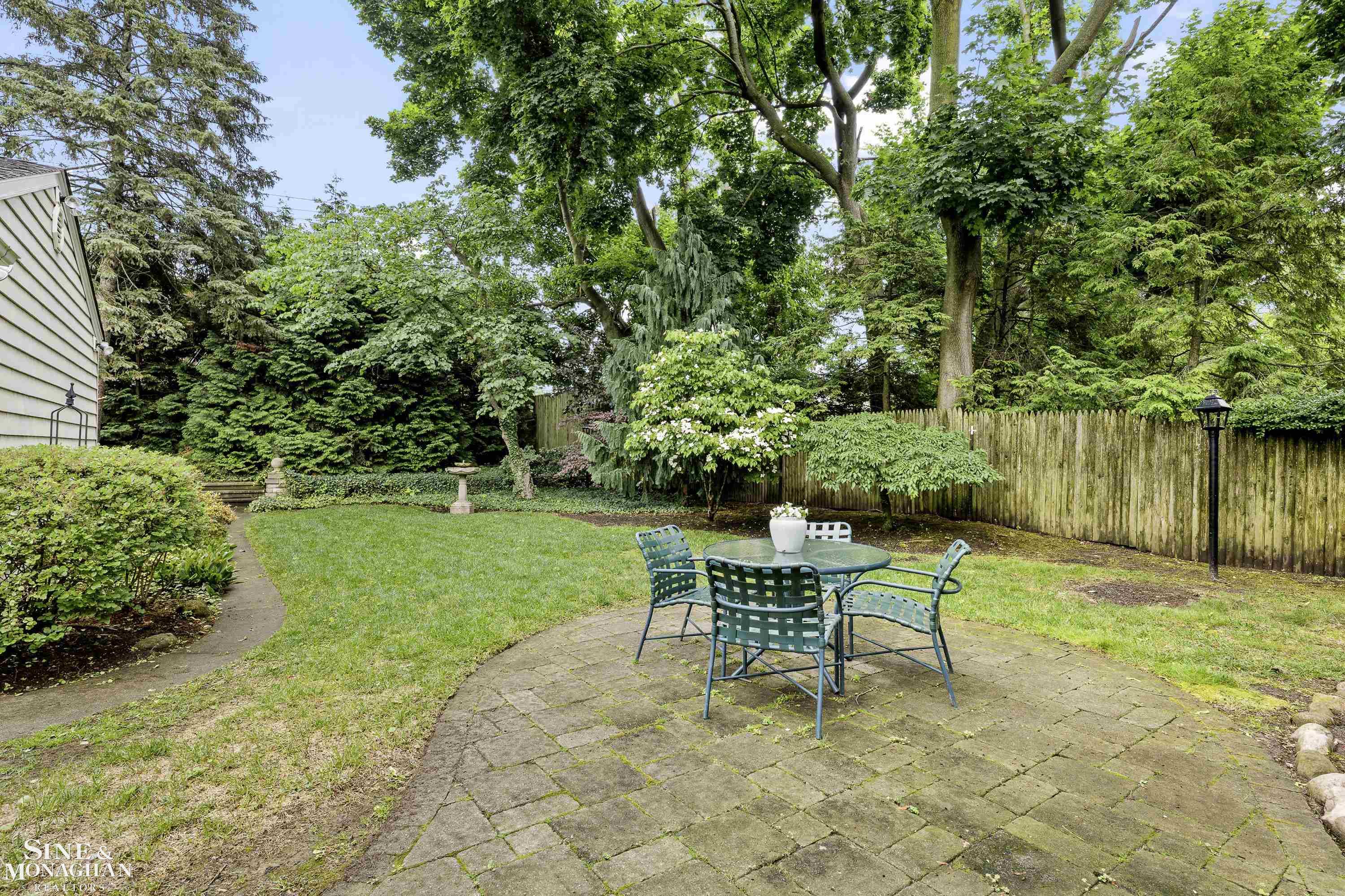 388 Lincoln Road Grosse Pointe, MI 48230 - Photo 47 of 57 50179331-85c4879d-5ca9-409d-9783-47f595731bb5.JPG