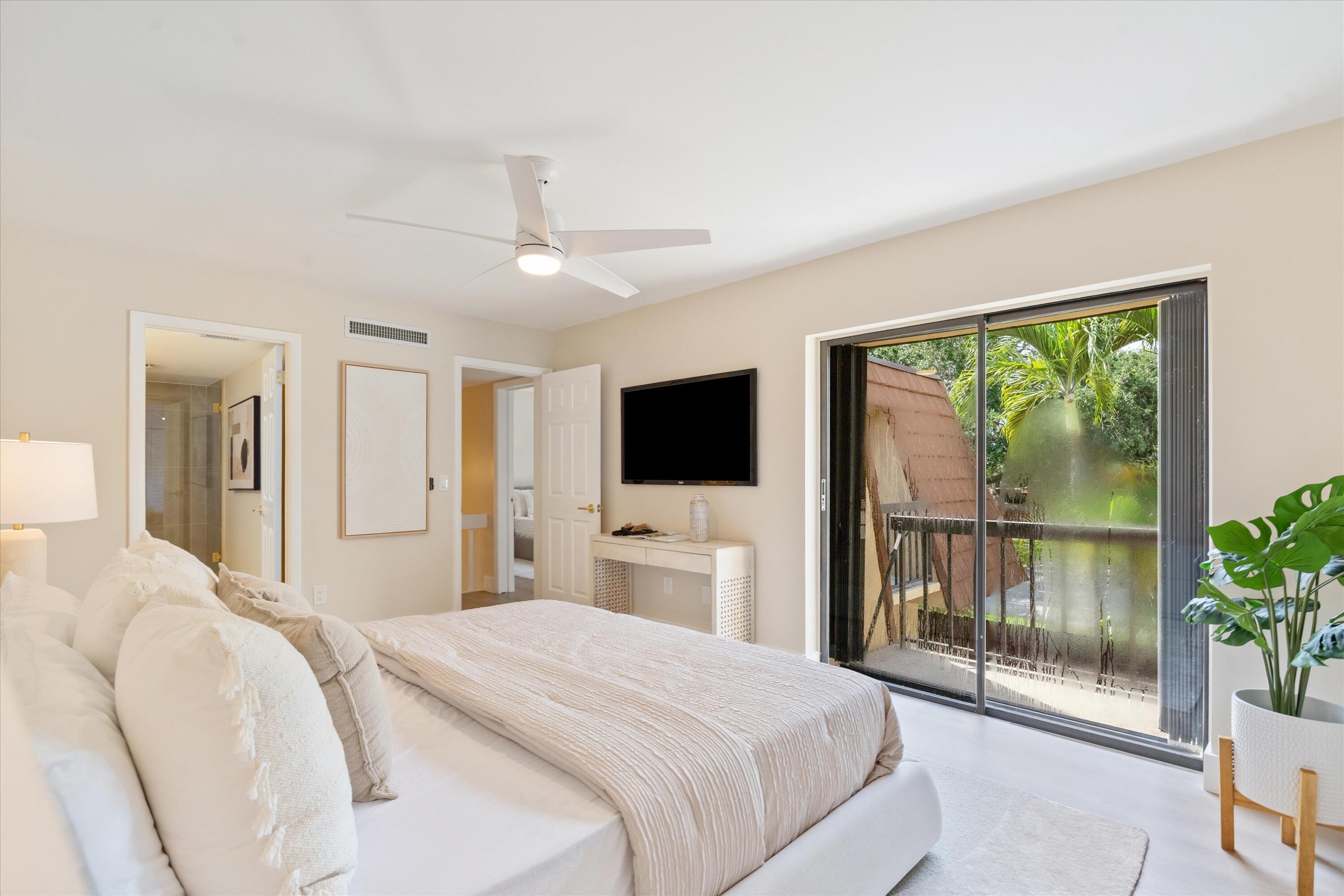 825 Center Street, Unit 49D Jupiter, FL 33458 - Photo 12 of 23 17-825 Center Street #49D Jupiter FL -11
