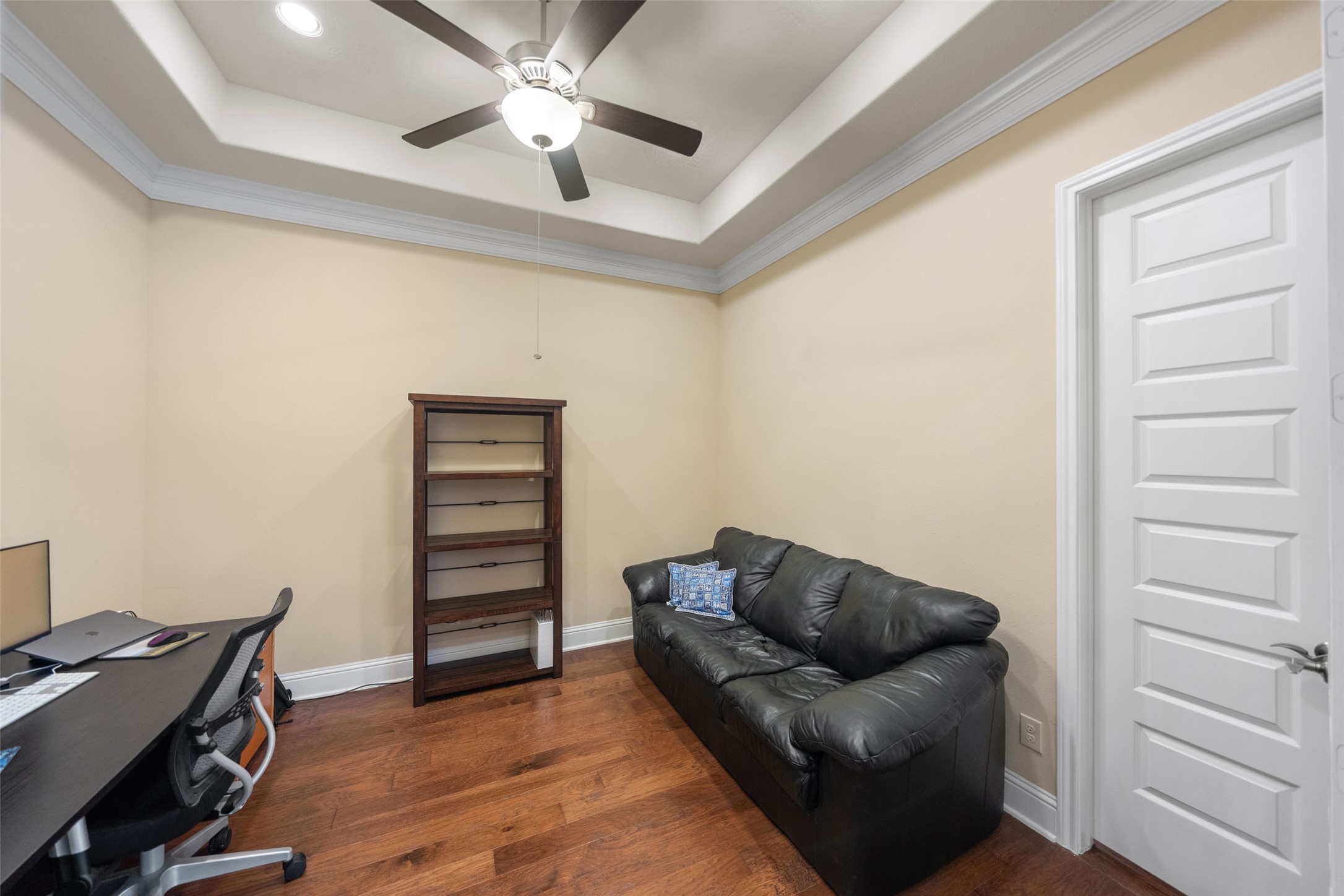 27626 South Colt Shadow Lane Spring, TX 77386 - Photo 15 of 50 a living room with furniture and a ceiling fan