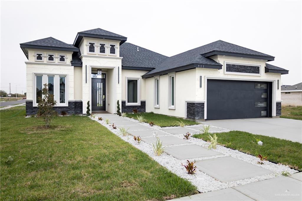 911 39th Street San Juan, TX 78589 - Photo 2 of 15