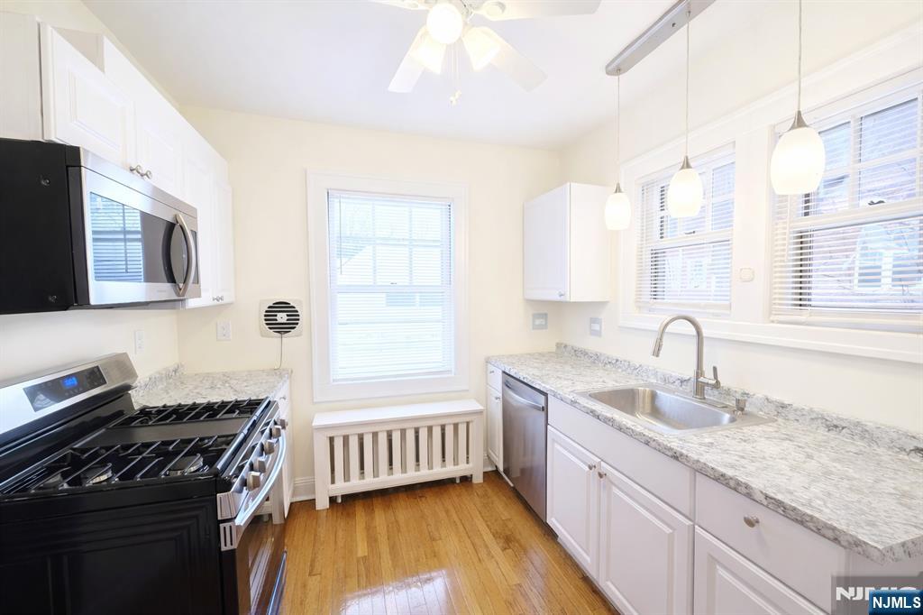 351 Closter Dock Road Closter, NJ 07624 - Photo 9 of 33