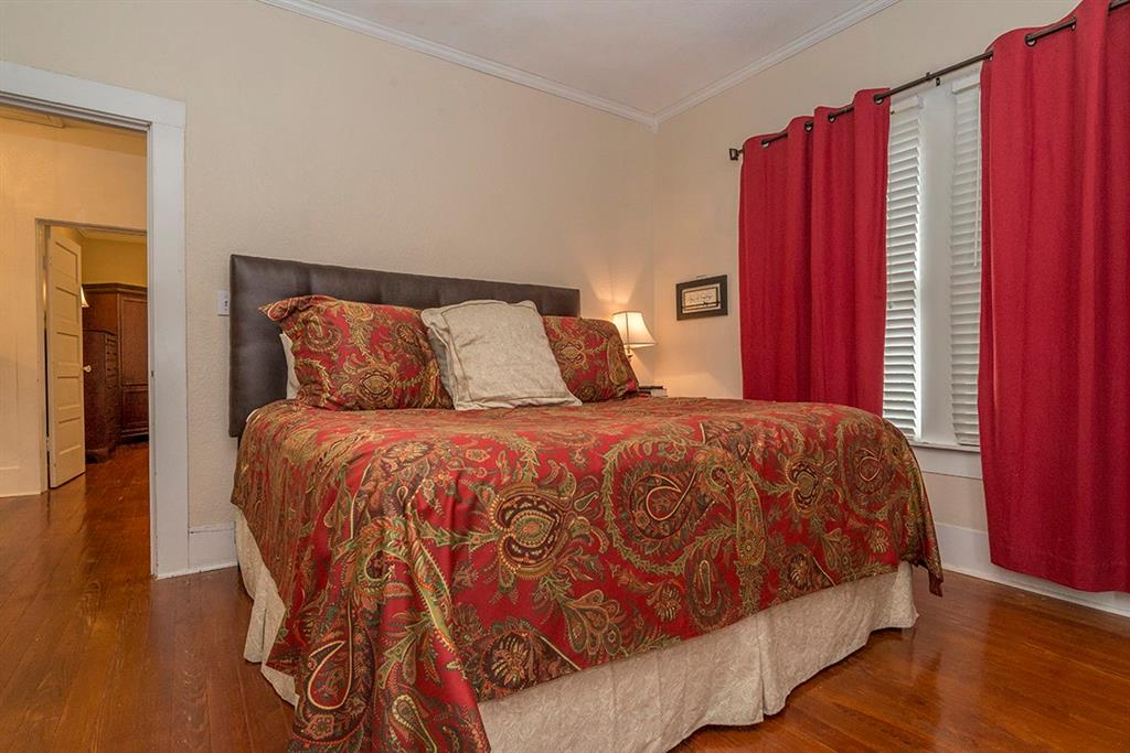 2241 West Rosedale Street South Fort Worth, TX 76110 - Photo 13 of 16