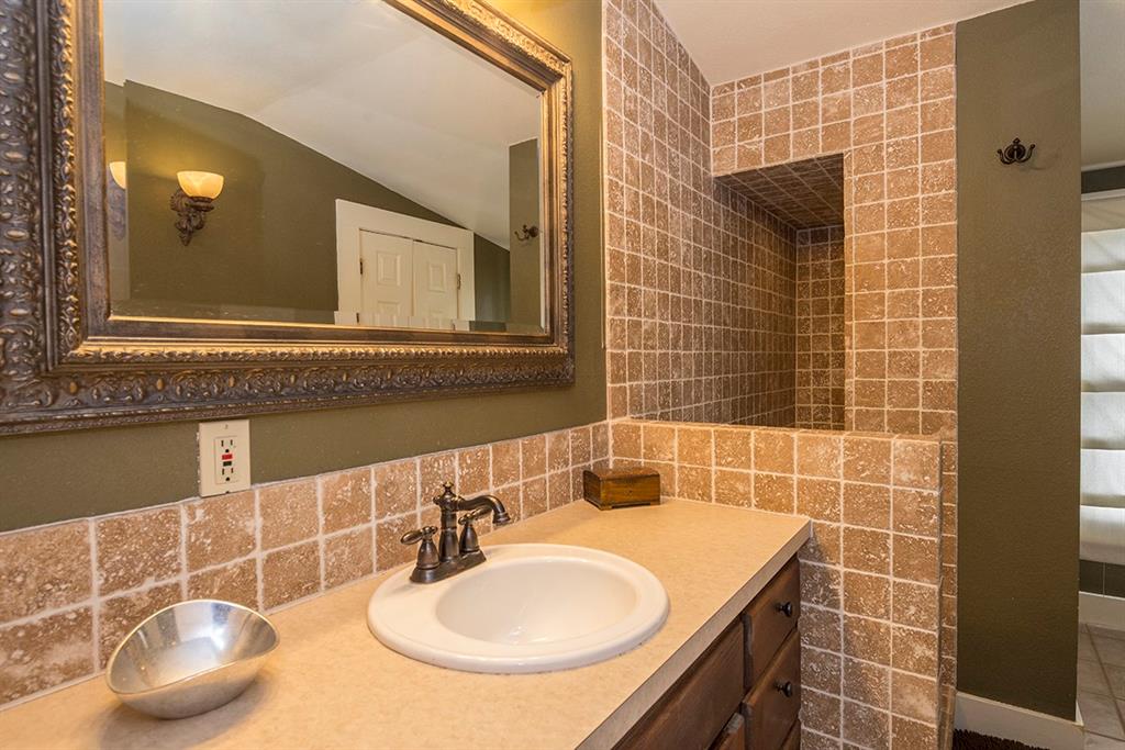 2241 West Rosedale Street South Fort Worth, TX 76110 - Photo 14 of 16