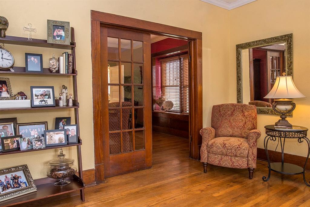 2241 West Rosedale Street South Fort Worth, TX 76110 - Photo 5 of 16