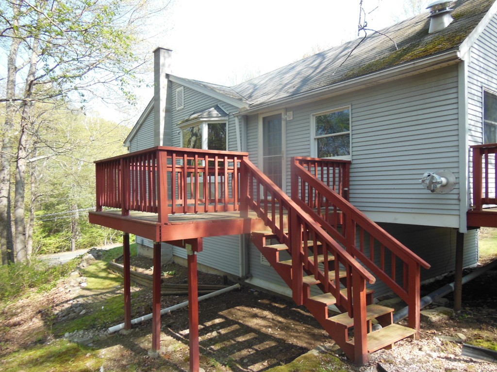 1167 General Knox Road Russell, MA 01071 - Photo 3 of 13 Gallery Image 3