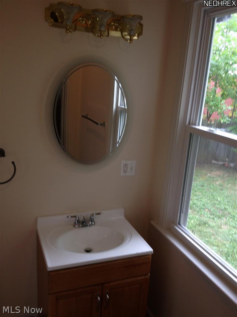 4012 Riverside Avenue Cleveland, OH 44109 - Photo 10 of 25 Gallery Image 10