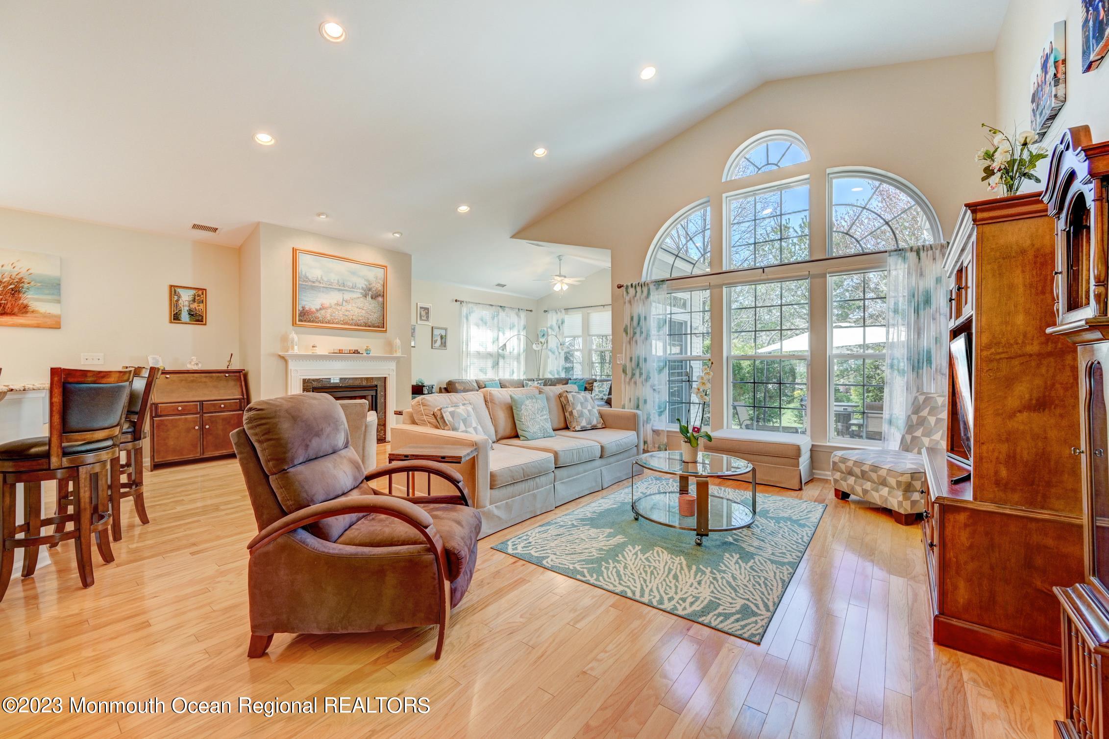9 Balmoral Drive Jackson, NJ 08527 - Photo 11 of 61 Living room