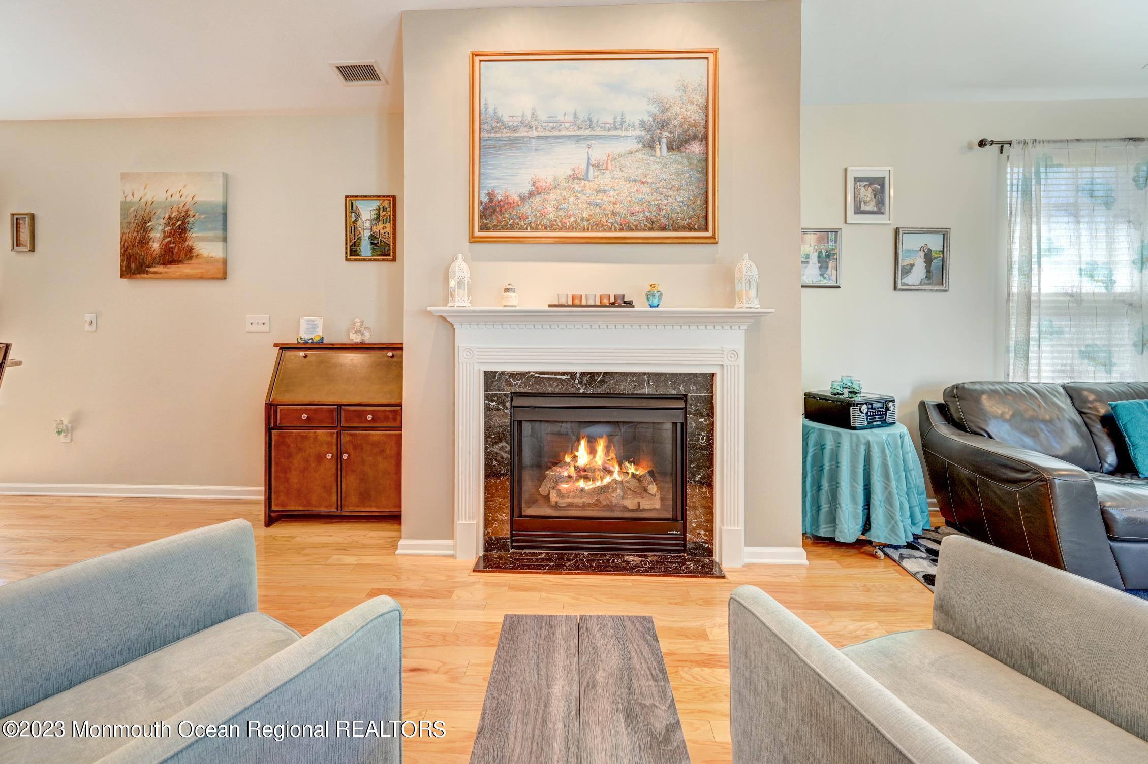 9 Balmoral Drive Jackson, NJ 08527 - Photo 19 of 61 Grat rm fireplace