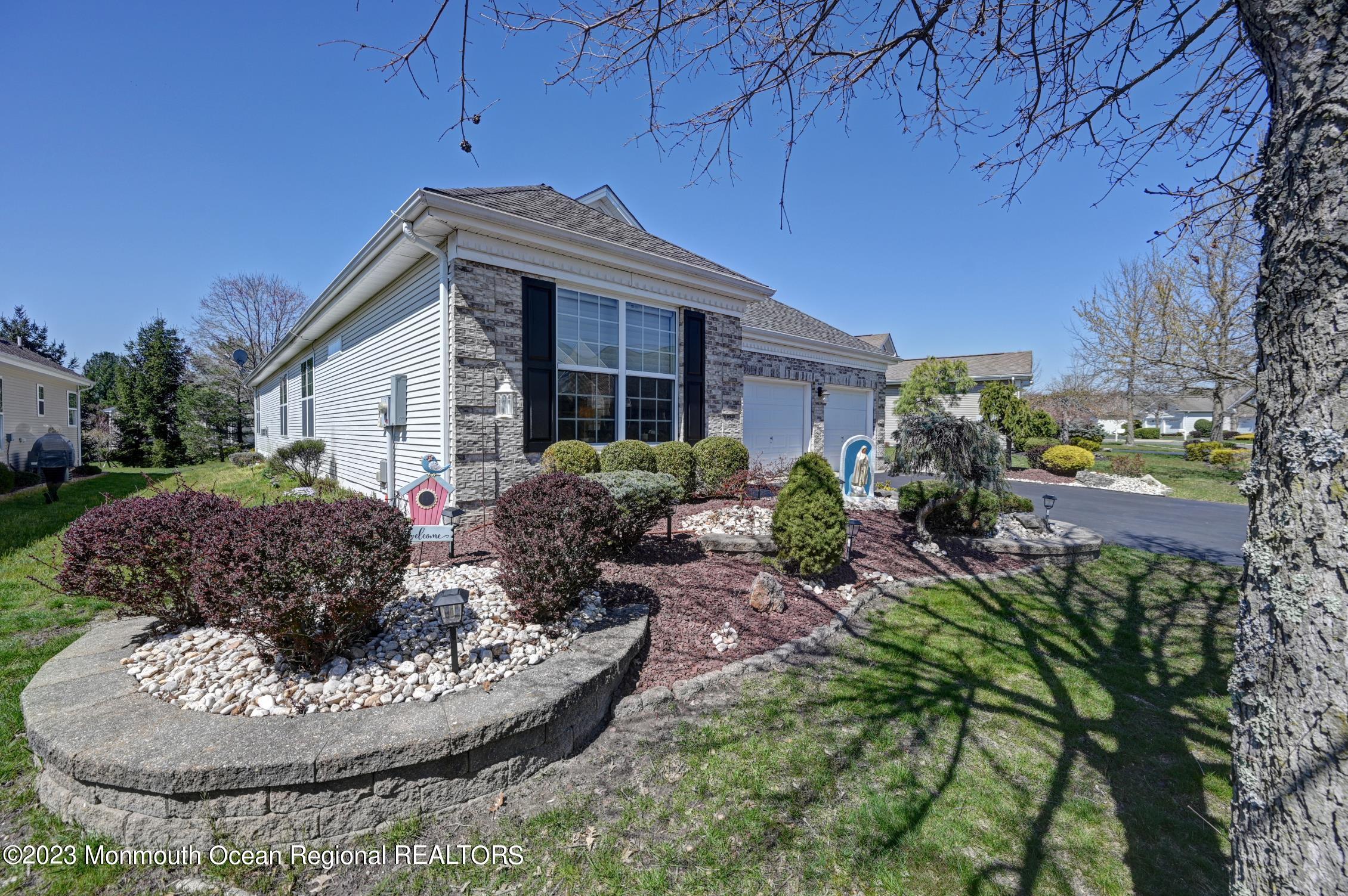 9 Balmoral Drive Jackson, NJ 08527 - Photo 2 of 61 9 balm2