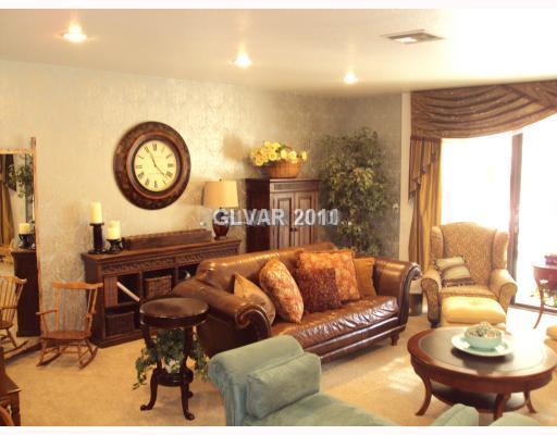 33 Quail Run Road Henderson, NV 89014 - Photo 4 of 6 Living Room.