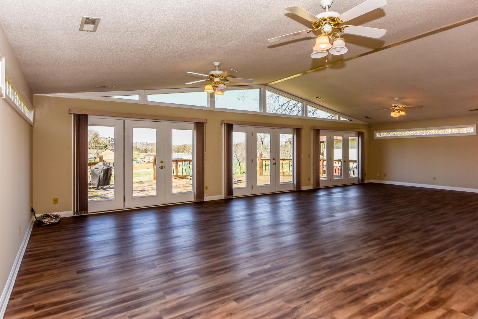 3813 Channel Harbor Road Louisville, TN 37777 - Photo 7 of 28 Gallery Image 7