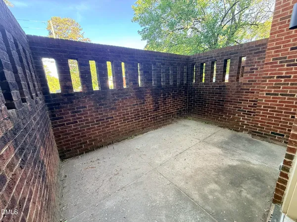 $950 | 3537 Ivy Commons Drive, Unit 101, Raleigh, NC 27606