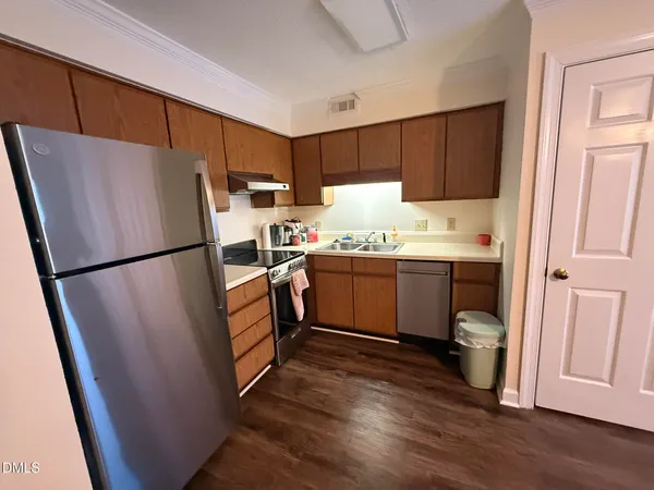 $950 | 3537 Ivy Commons Drive, Unit 101, Raleigh, NC 27606