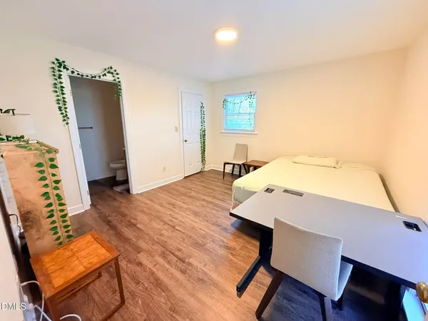 $950 | 3537 Ivy Commons Drive, Unit 101, Raleigh, NC 27606