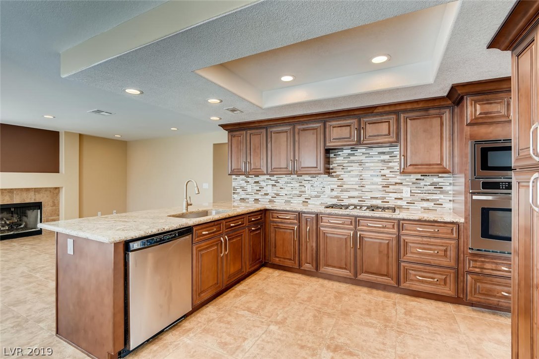 2104 Loggerhead Road Las Vegas, NV 89117 - Photo 8 of 28