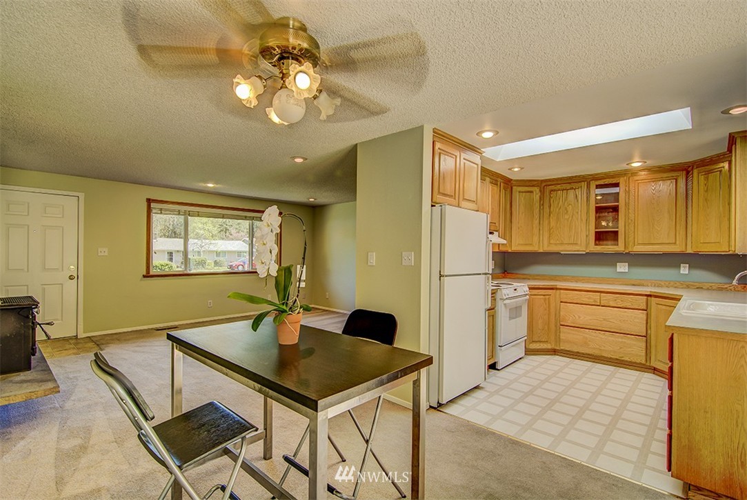 12425 177th Place Southeast Renton, WA 98059 - Photo 14 of 25