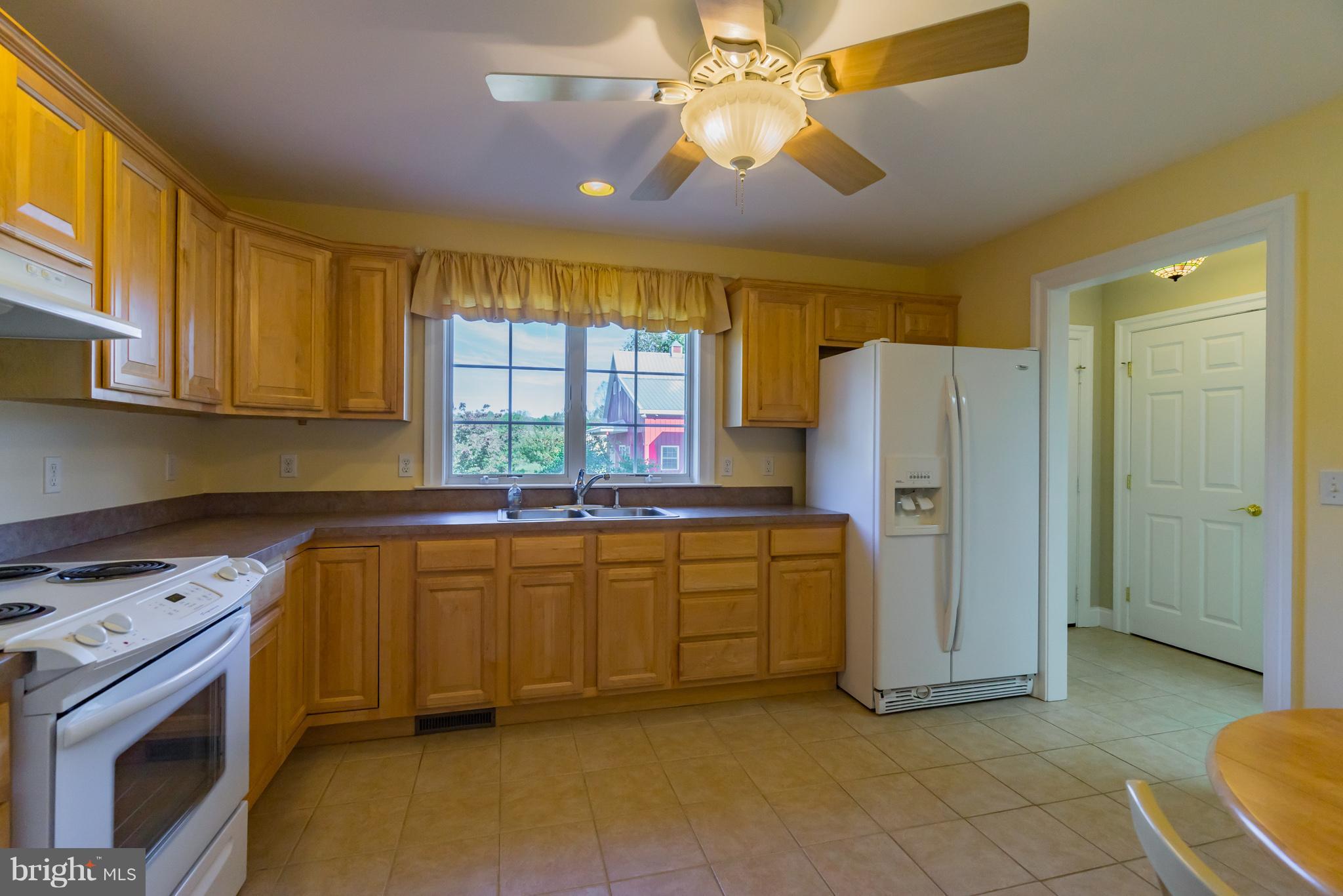 7410 Flint Hill Road Owings, MD 20736 - Photo 35 of 56 Apartment kitchen