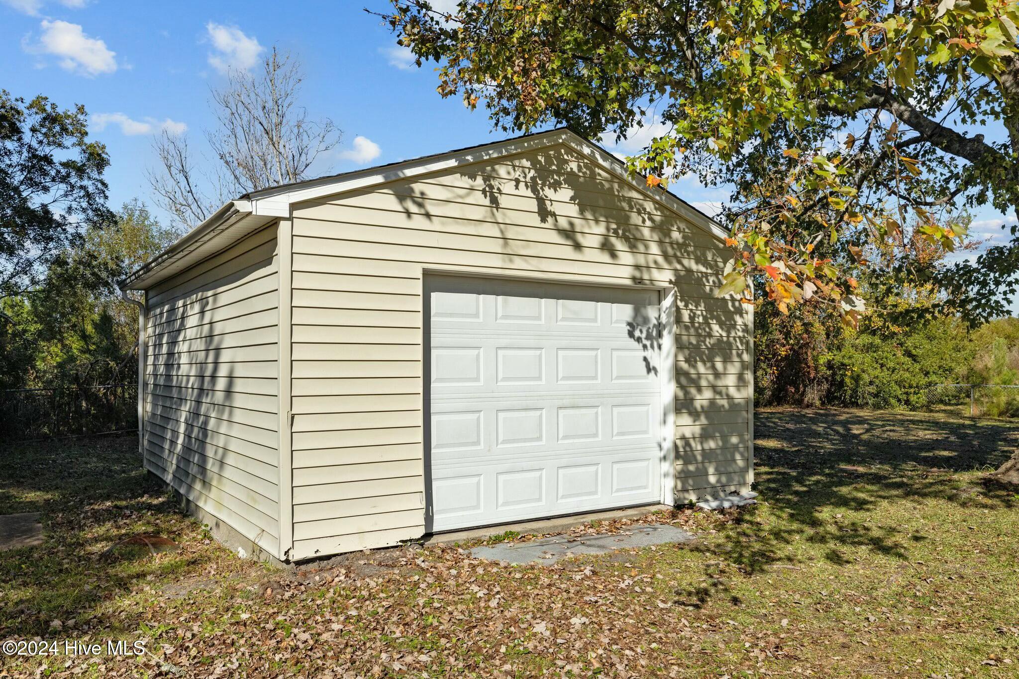 916 Hibbs Road Newport, NC 28570 - Photo 38 of 47 tempImagewrmD6s