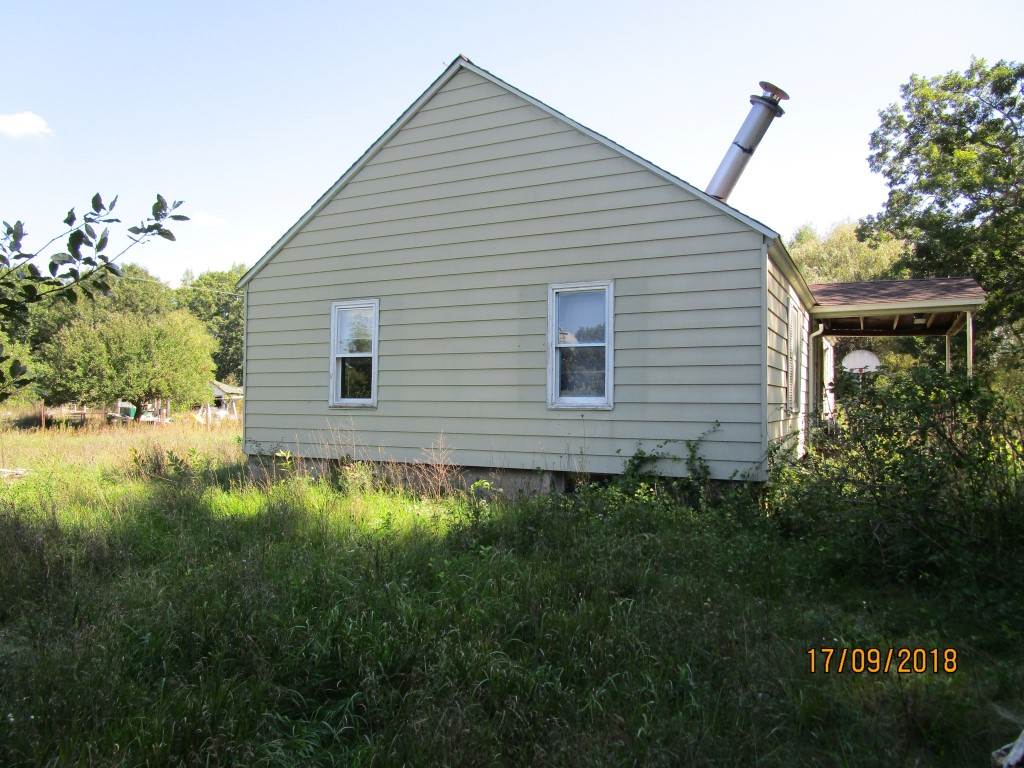 10305 East River Road Mount Pleasant, MI 48858 - Photo 22 of 33 1852919-21.JPG