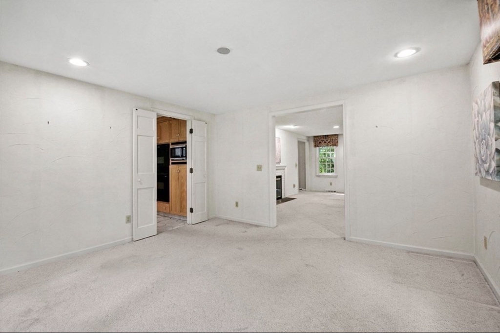 28 Revere Road Longmeadow, MA 01106 - Photo 14 of 31