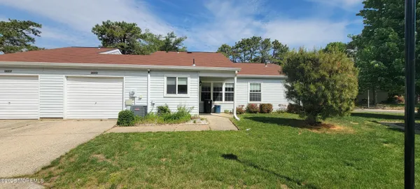 $200,000 | 539 A Warwick Court, Manchester Township, NJ 08759