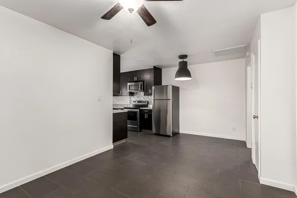 $1,095 | 3034 North 35th Street, Unit 3, Phoenix, AZ 85018