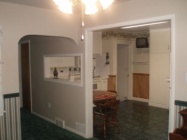 301 5th Street Jackson, MI 49203 - Photo 4 of 9 Photo 4