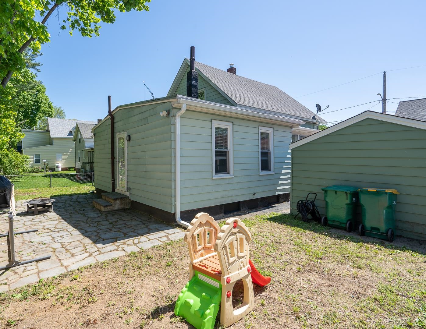 15 Gagne Street Rochester, NH 03867 - Photo 3 of 26