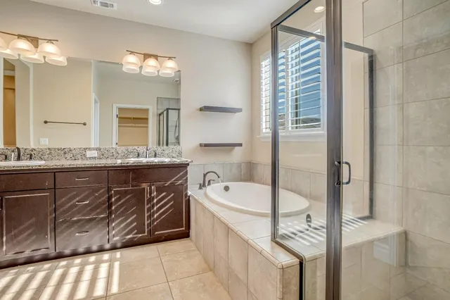 $930,000 | 1345 North Kaweah Avenue, Clovis, CA 93619