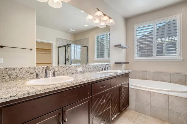 $930,000 | 1345 North Kaweah Avenue, Clovis, CA 93619