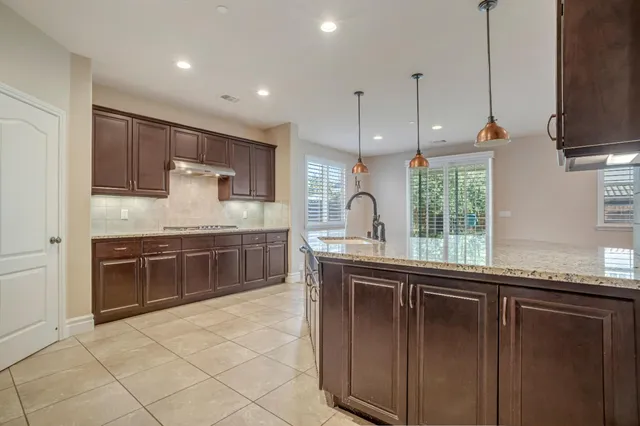 $930,000 | 1345 North Kaweah Avenue, Clovis, CA 93619