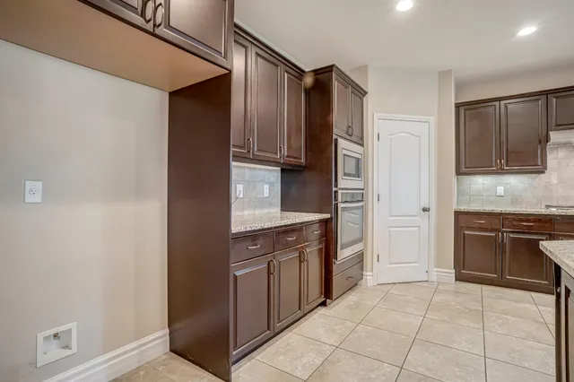 $930,000 | 1345 North Kaweah Avenue, Clovis, CA 93619