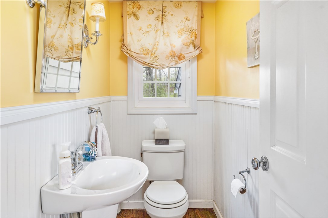 19 Haley Road Warwick, RI 02889 - Photo 9 of 27 Gallery Image 9